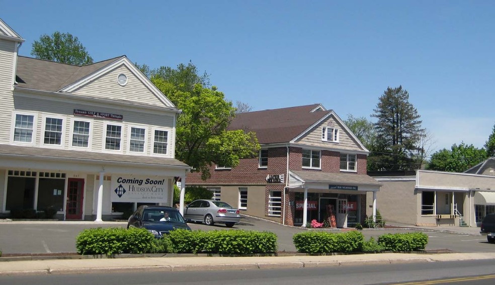 537-541 Boston Post Rd, Darien, CT for lease - Building Photo - Image 2 of 9