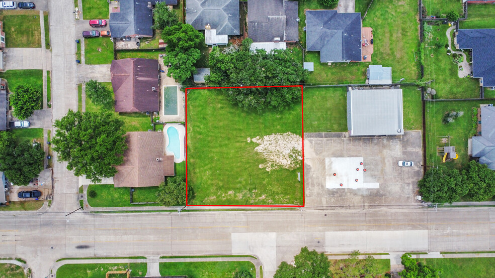 N Downing St, Angleton, TX for sale - Building Photo - Image 3 of 36