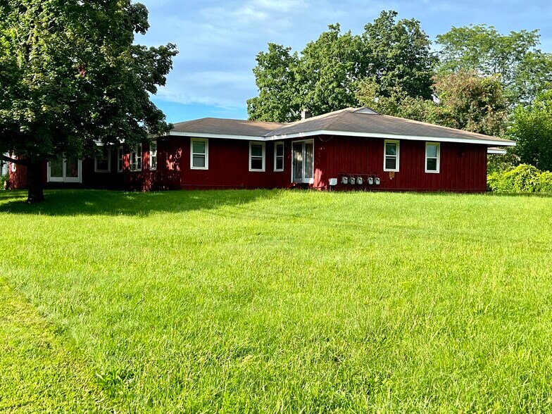 1300 S Schodack Rd, Castleton On Hudson, NY for sale - Building Photo - Image 1 of 1