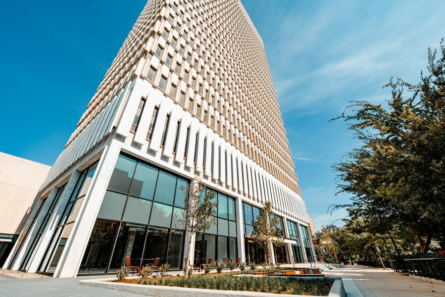 301 N Main St, Greenville, SC for lease - Building Photo - Image 3 of 7