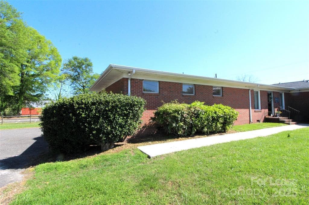 206 Church St, Clover, SC for lease Primary Photo- Image 1 of 2