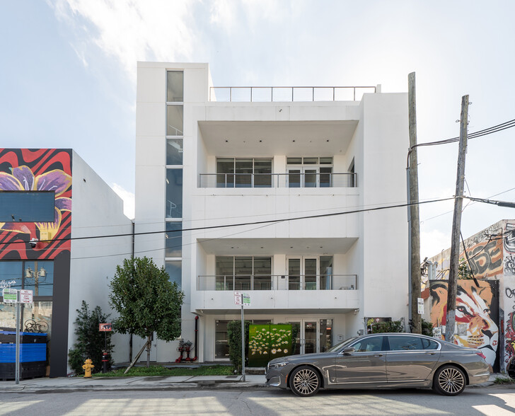 26 NE 25th St, Miami, FL for lease - Primary Photo - Image 1 of 18