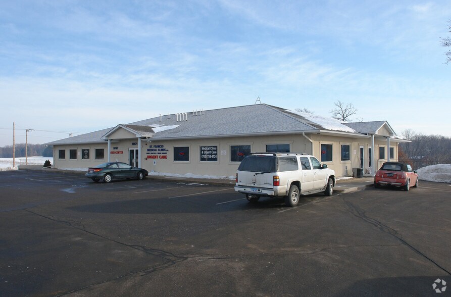 23671 NW St Francis Blvd, Saint Francis, MN for lease - Primary Photo - Image 1 of 18