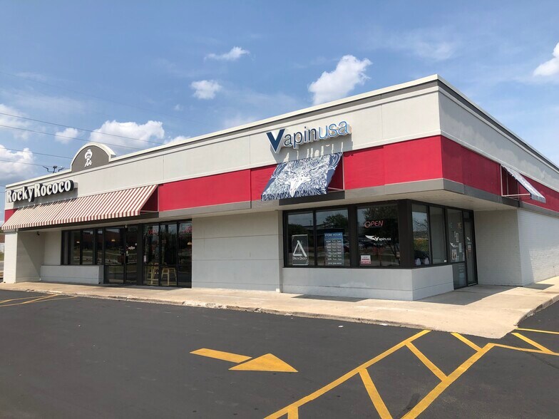 8300 W Brown Deer Rd, Milwaukee, WI for sale - Building Photo - Image 2 of 4