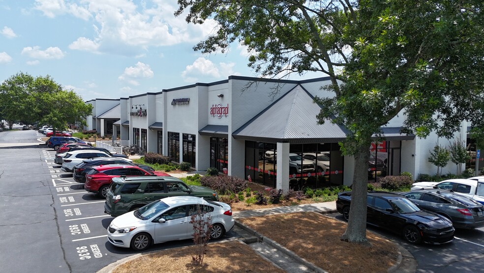 999 Mansell Rd, Roswell, GA for lease - Building Photo - Image 3 of 12