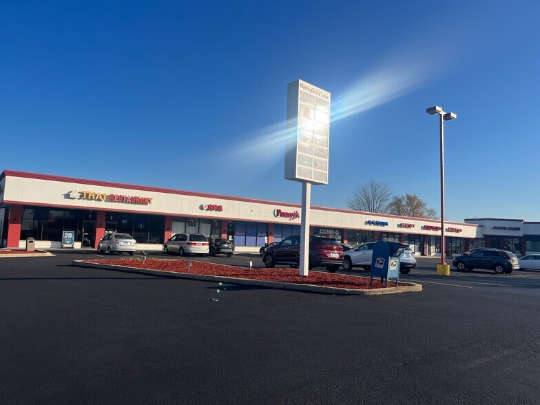 22W535 Butterfield Rd, Glen Ellyn, IL 60137