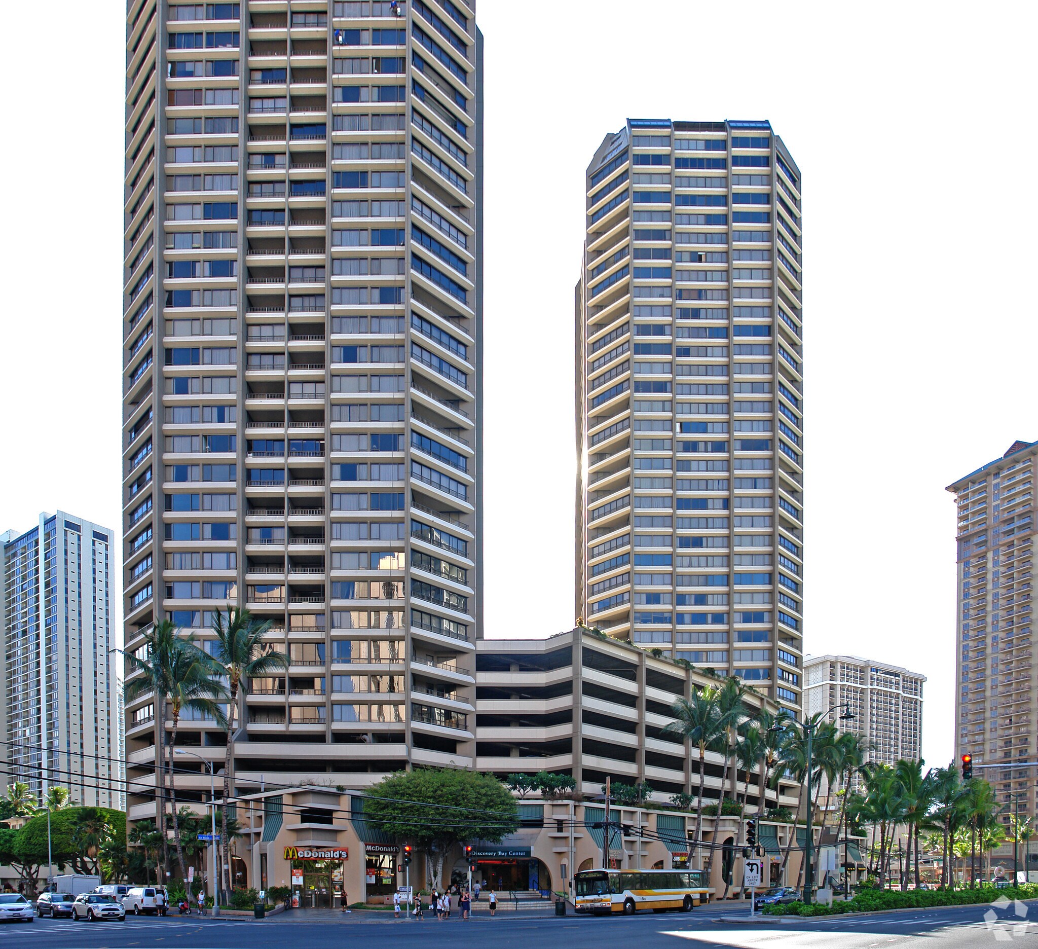 1778 Ala Moana Blvd -, Honolulu, HI for lease Primary Photo- Image 1 of 4