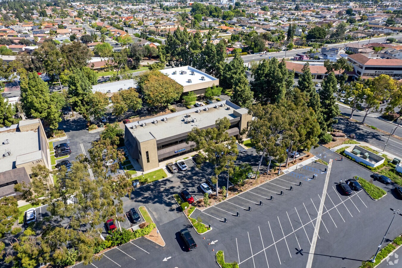 18327 Gridley Rd, Cerritos, CA 90703