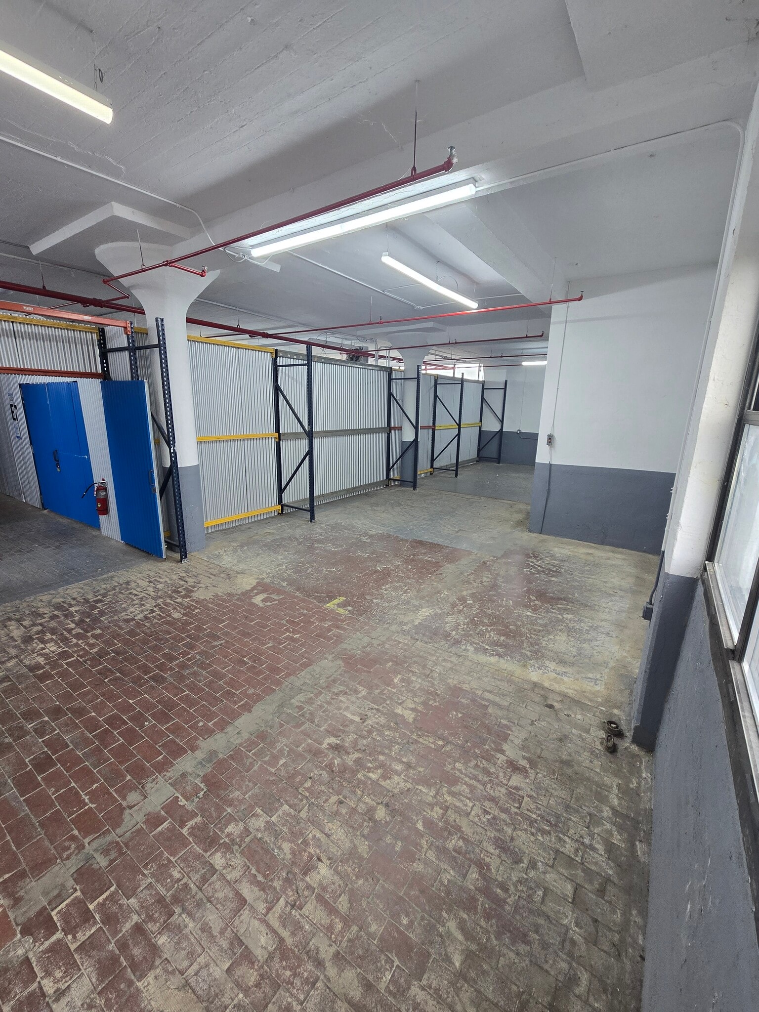 59-00 Decatur St, Ridgewood, NY for lease Interior Photo- Image 1 of 2