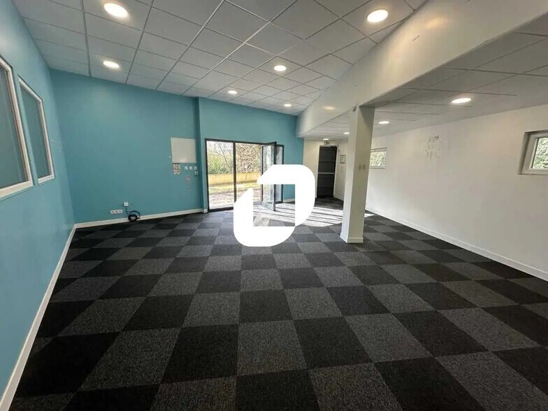 5 Bis Route De Saint-Leu, Montmagny for lease - Interior Photo - Image 2 of 30