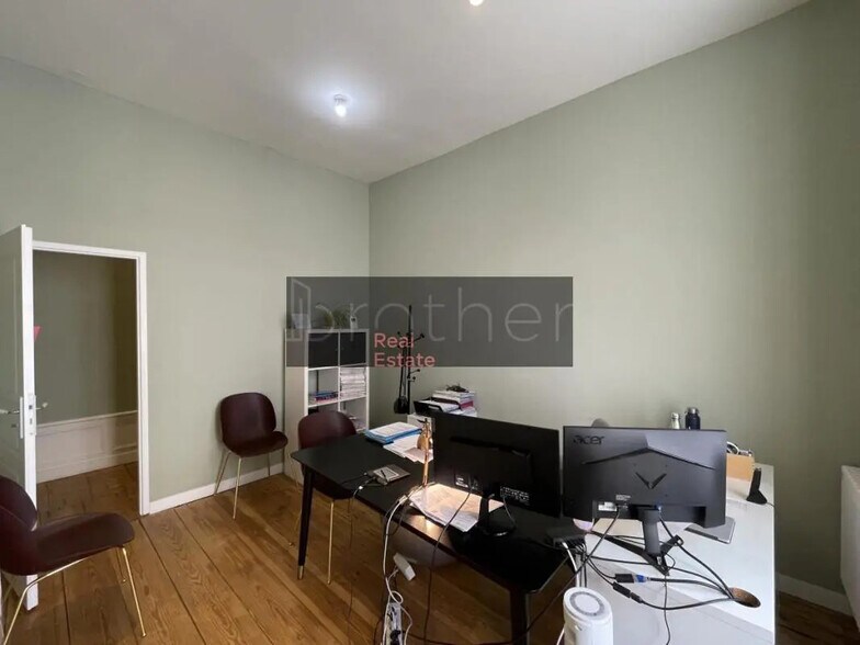 Office in Bordeaux for lease - Interior Photo - Image 3 of 5