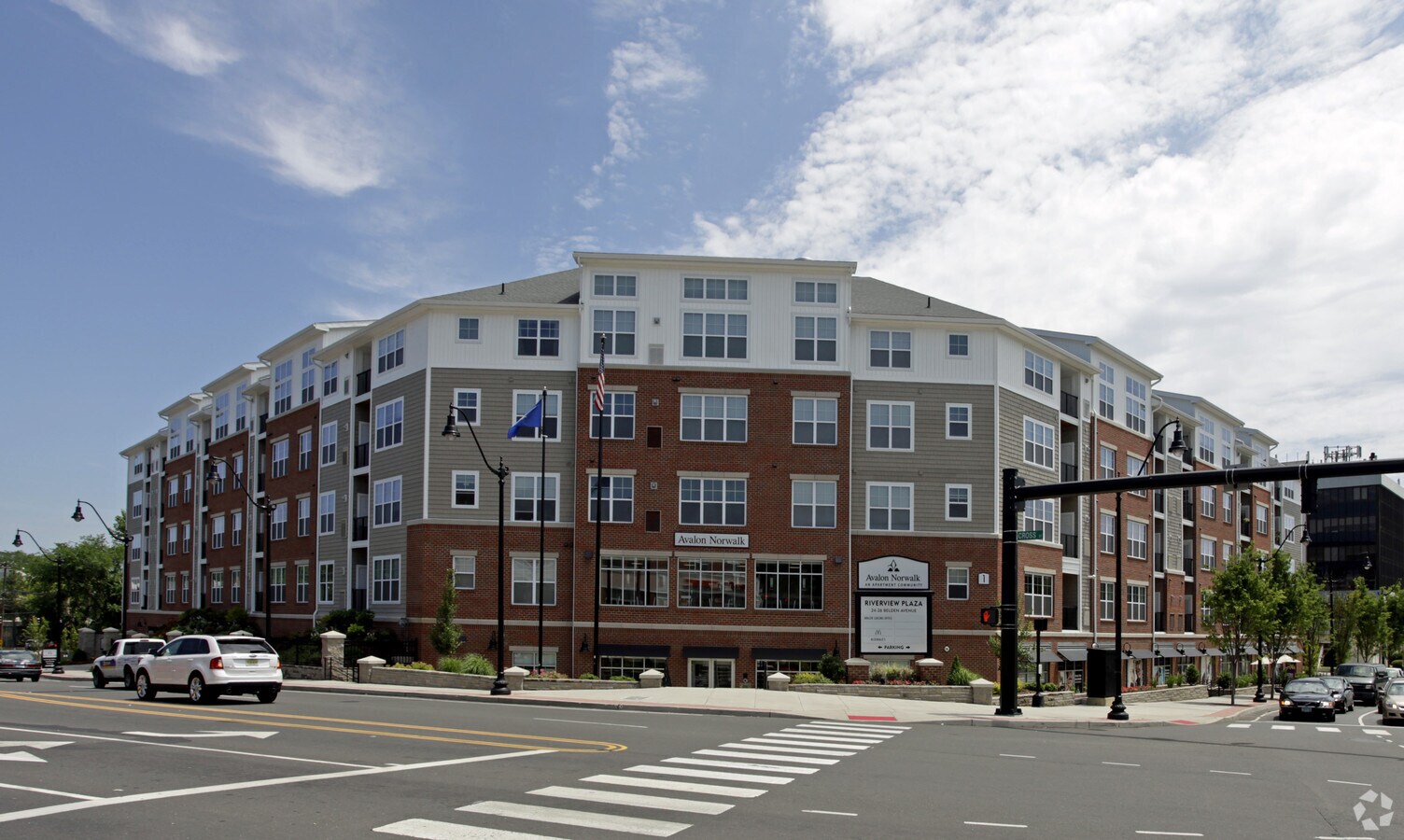 2426 Belden Ave, Norwalk, CT 06850