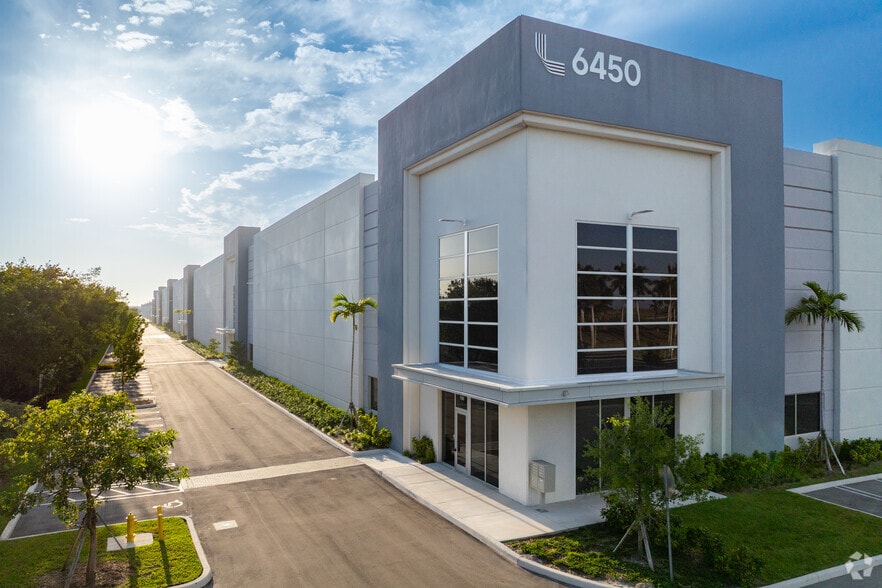 6450-6550 NW 97th Ave, Doral, FL for lease - Building Photo - Image 1 of 11