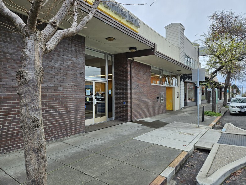 2830 F St, Eureka, CA for sale - Primary Photo - Image 1 of 7