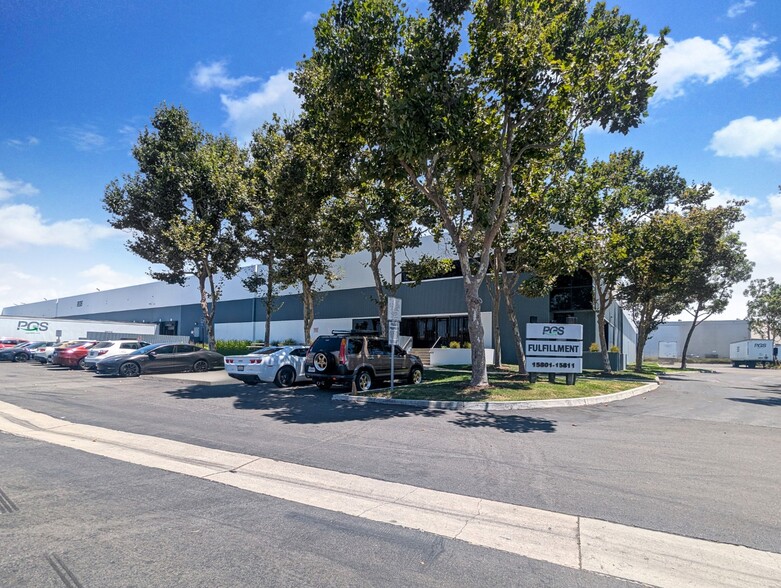 15801-15811 E Valley Blvd, City Of Industry, CA for lease - Building Photo - Image 3 of 12