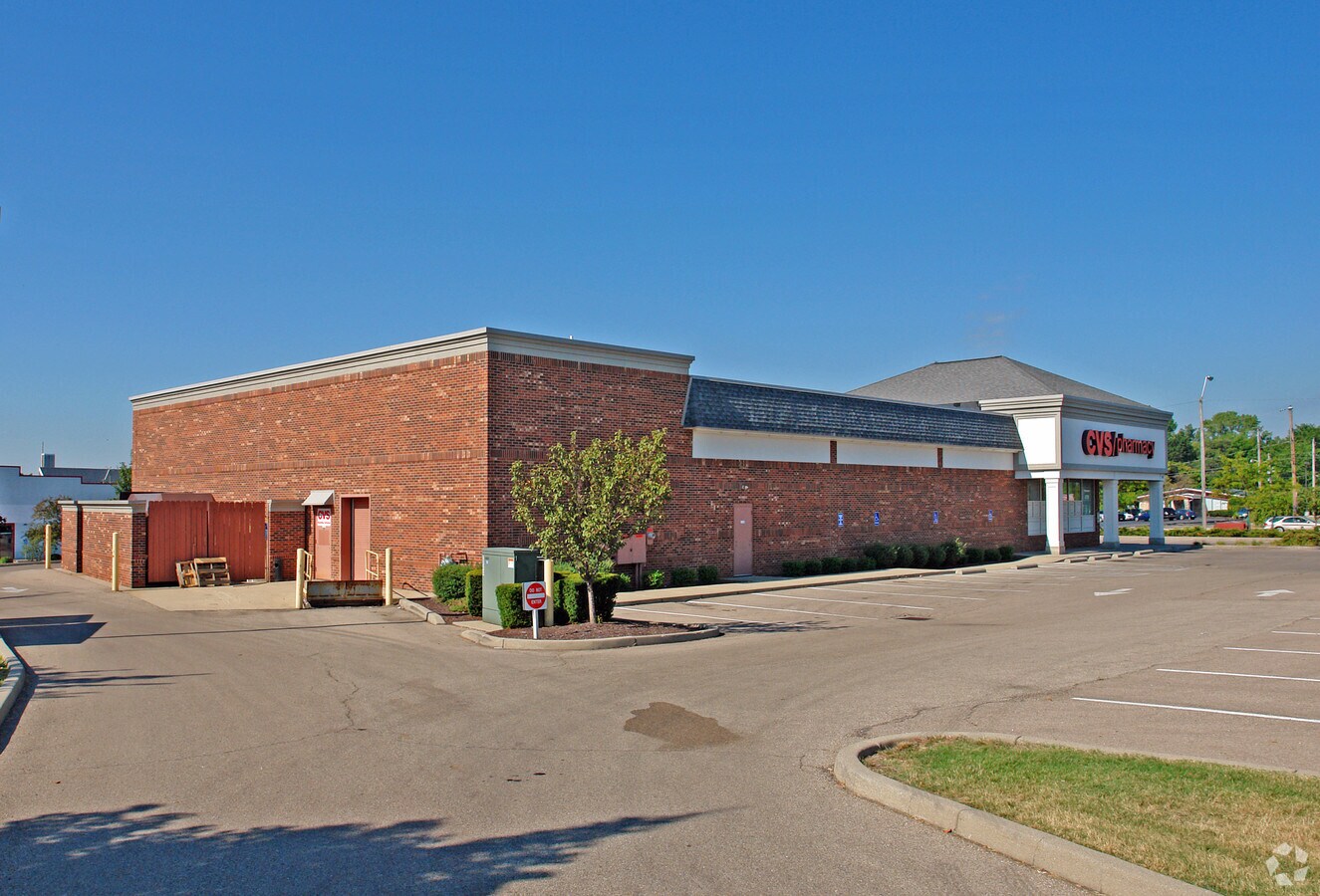 1410 E Dorothy Ln, Kettering, OH 45429