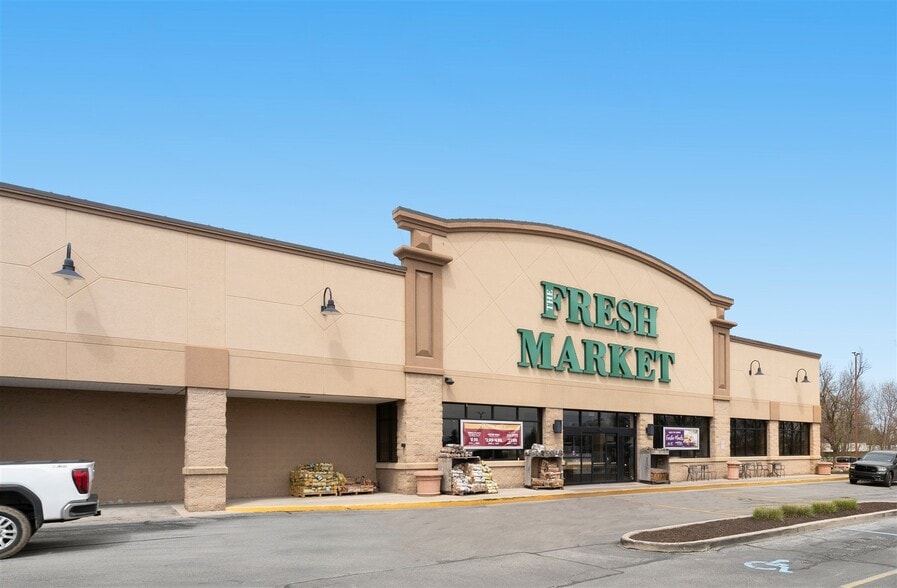 6306-6410 W Jefferson Blvd, Fort Wayne, IN for lease - Building Photo - Image 1 of 14