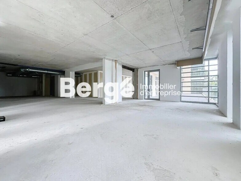 Office in SOPHIA ANTIPOLIS for lease - Building Photo - Image 1 of 7