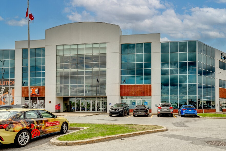 4451-4479 Aut Laval Ouest (A-440), Laval, QC for lease - Building Photo - Image 2 of 23