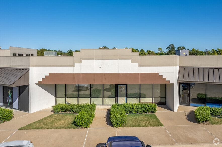 1660 E 71st St, Tulsa, OK for lease - Building Photo - Image 3 of 4