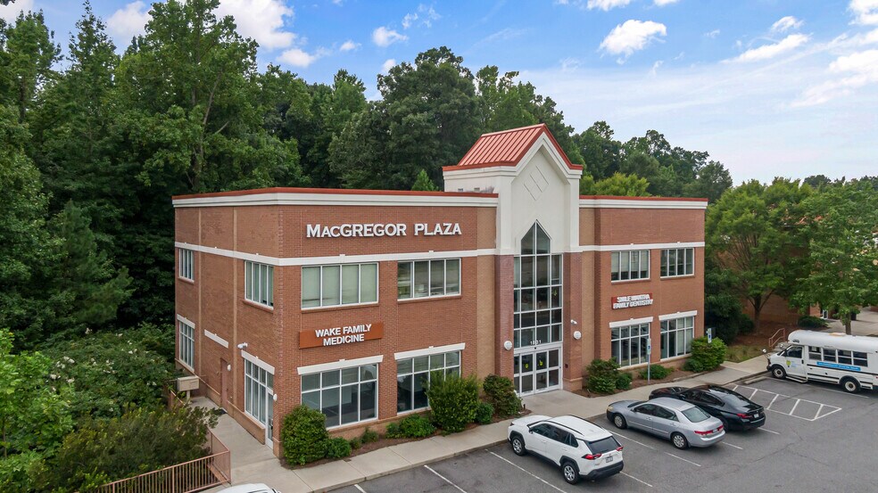 1831 Lake Pine Dr, Cary, NC 27511