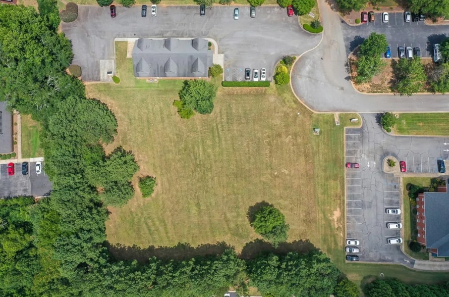 120 Perpetual Sq, Anderson, SC for sale - Primary Photo - Image 1 of 6