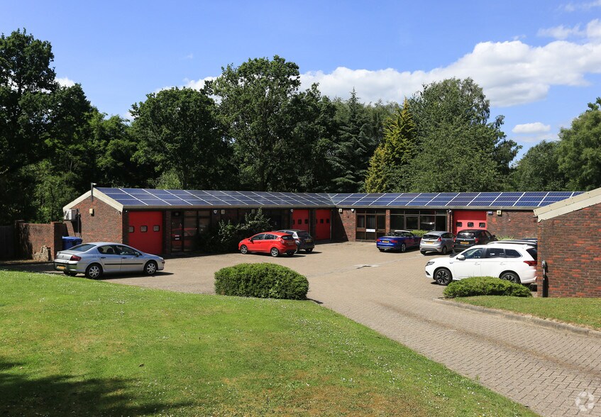 Snow Hill, Copthorne for sale - Building Photo - Image 1 of 1