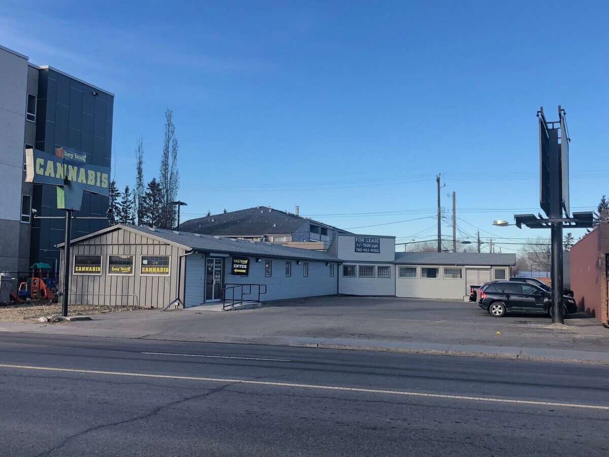 15820 Stony Plain Rd NW, Edmonton, AB T5P 3Z6 Retail for Lease