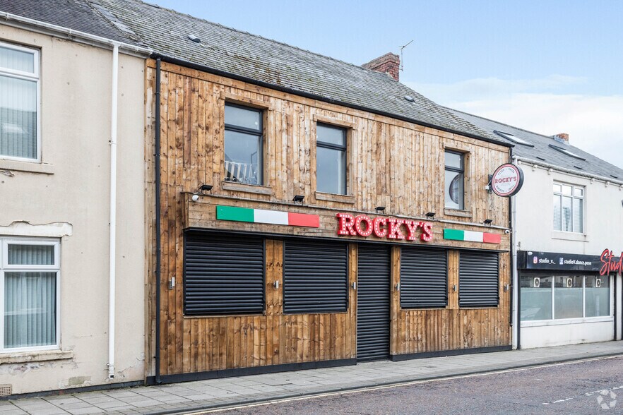 8-10 Market St, Houghton Le Spring for sale - Primary Photo - Image 1 of 1