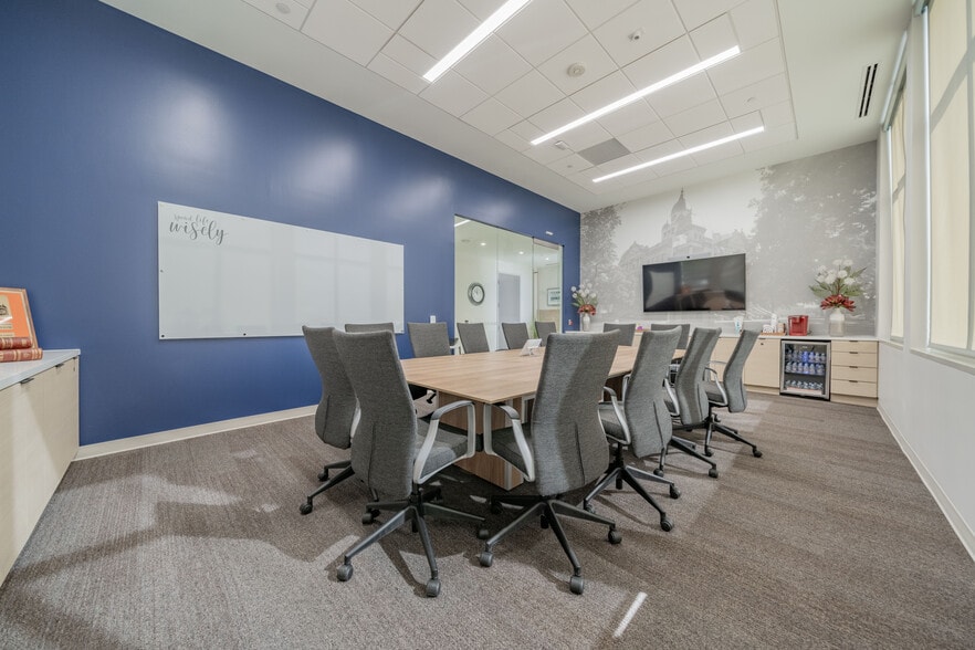 1517 Centre Place Dr, Denton, TX for lease - Interior Photo - Image 2 of 11