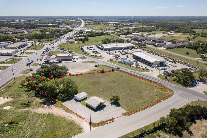 107 Brown Bridge Rd, Liberty Hill, TX for sale - Primary Photo - Image 1 of 22