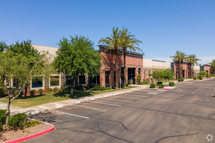 3100 E Broadway Rd, Phoenix, AZ for sale - Building Photo - Image 1 of 1
