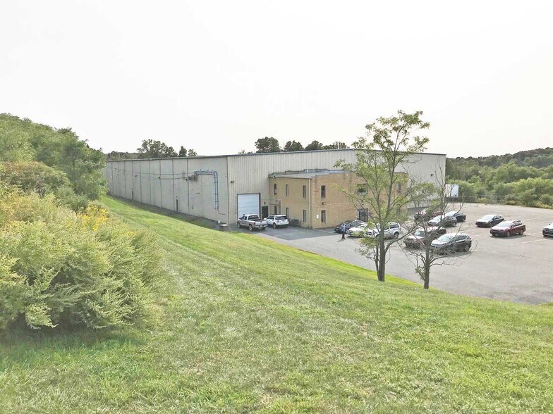 925 Griffin Pond Rd, Clarks Summit, PA for sale - Building Photo - Image 1 of 1