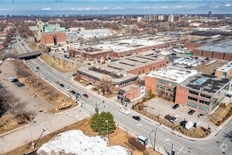 355-379 Av Sainte-Croix, Montréal, QC - AERIAL  map view