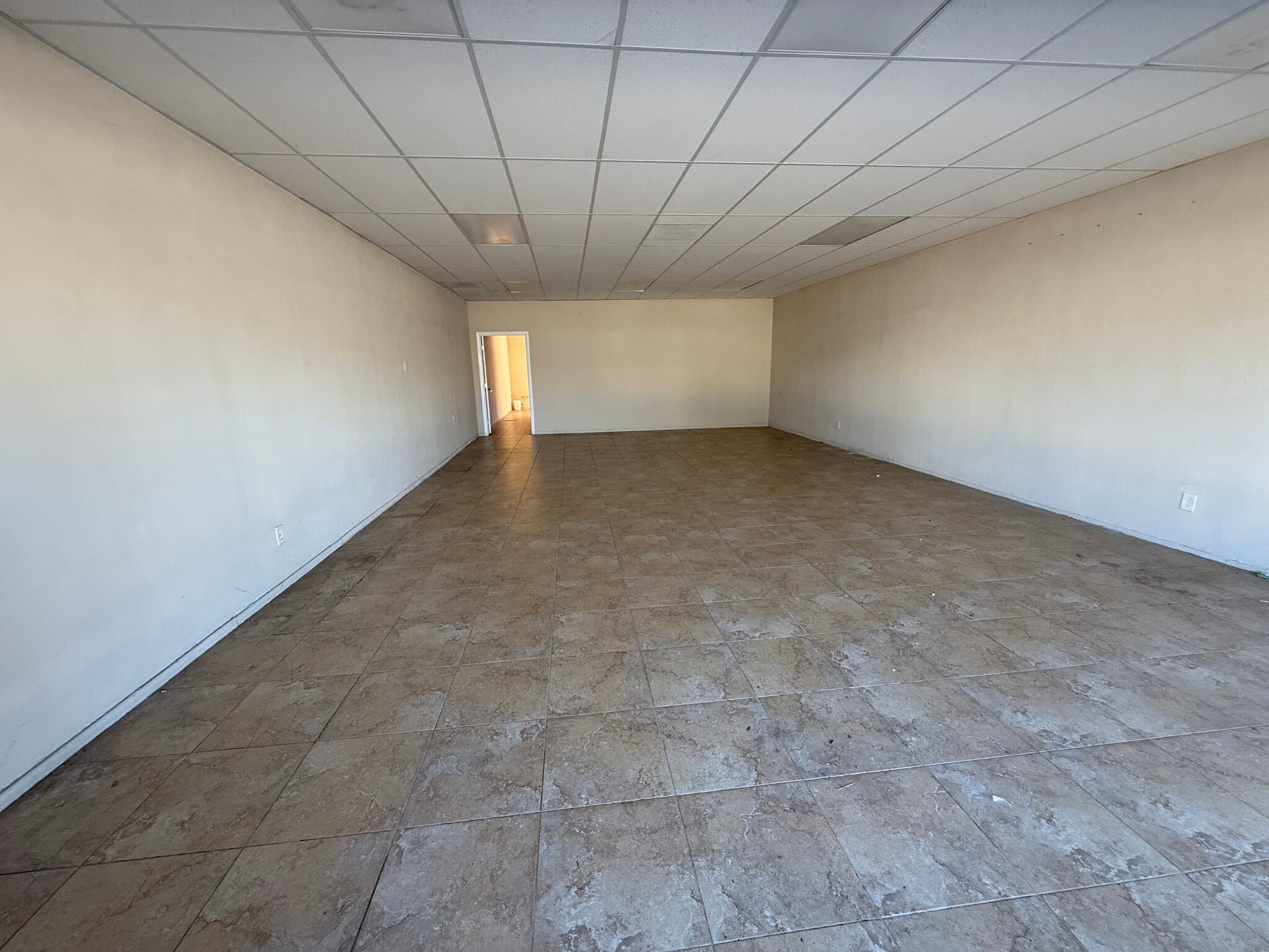 780 E La Habra Blvd, La Habra, CA for lease Interior Photo- Image 1 of 7