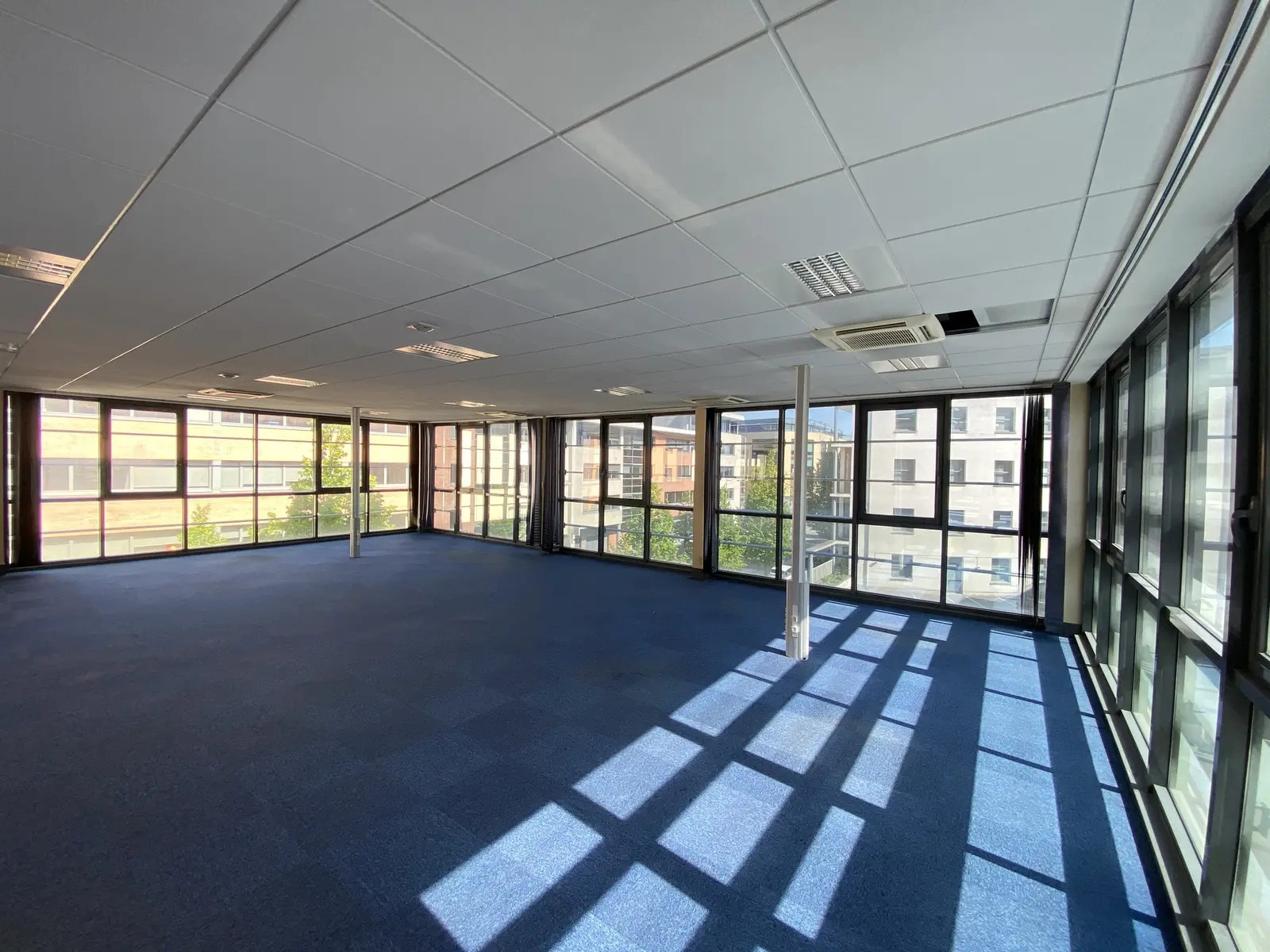 Office in Reims for lease Interior Photo- Image 1 of 5