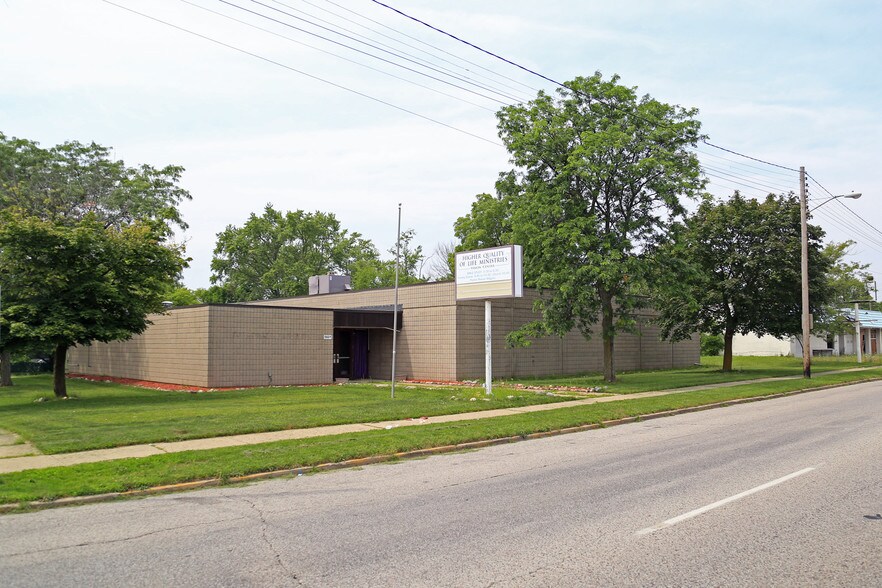 5601 N Saginaw St, Flint, MI 48501