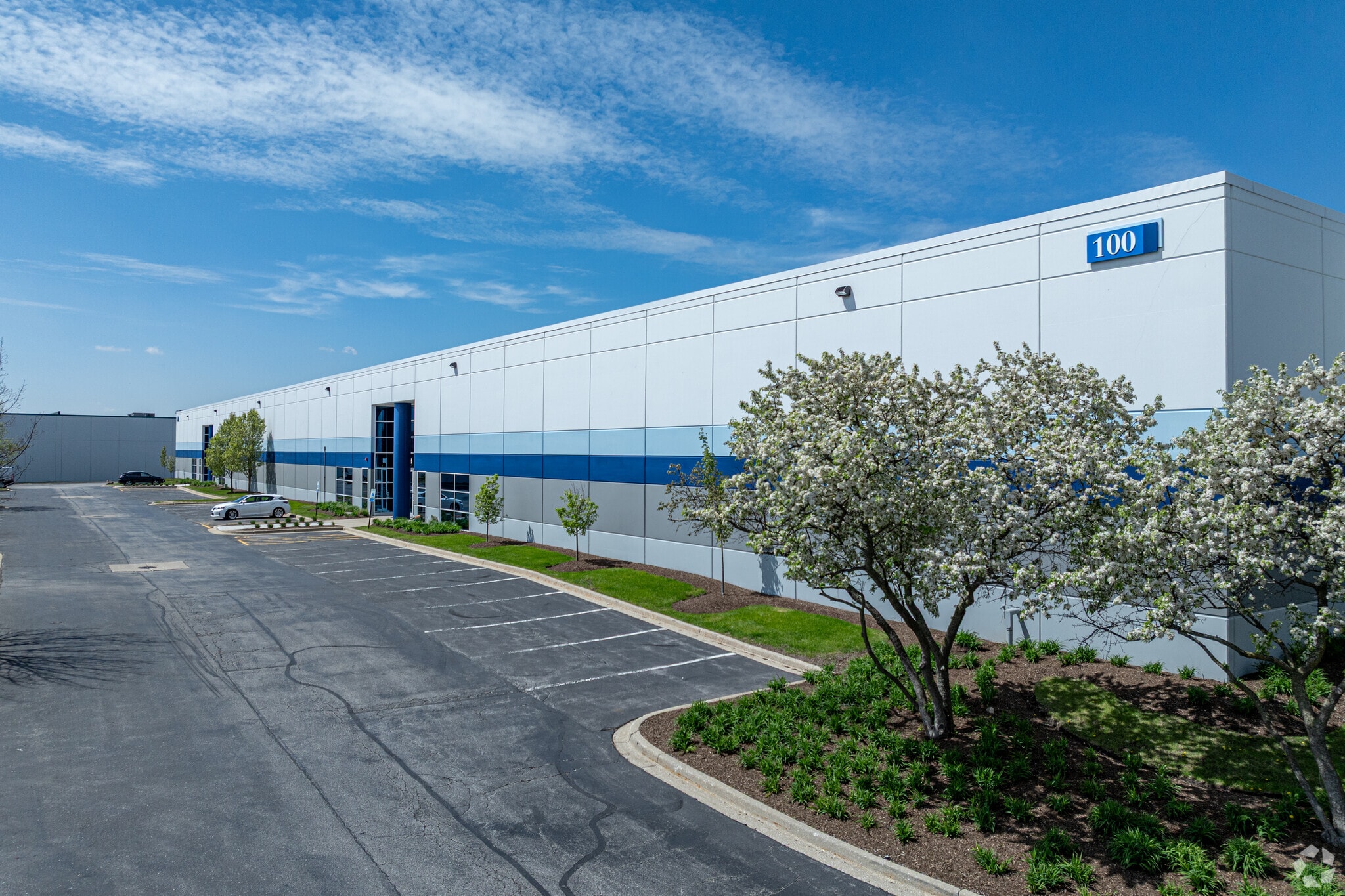 100 N Gary Ave, Roselle, IL for lease Primary Photo- Image 1 of 6