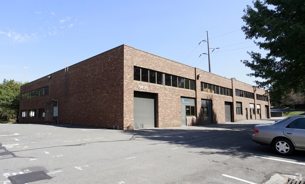 8450-8456 Tyco Rd, Vienna, VA for sale - Primary Photo - Image 1 of 1