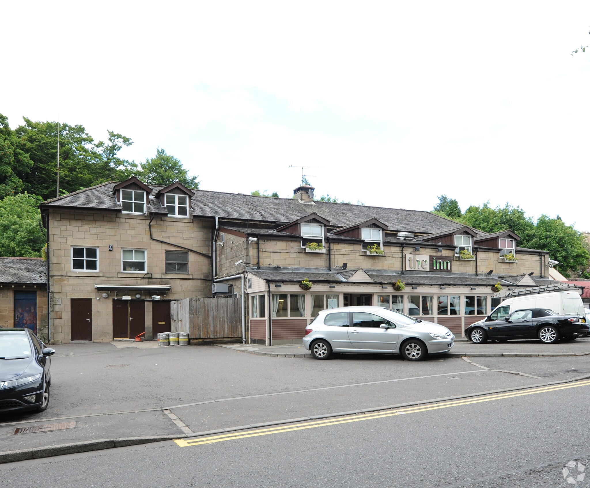 2 Station Rd, Bearsden, EDU G61 4AN