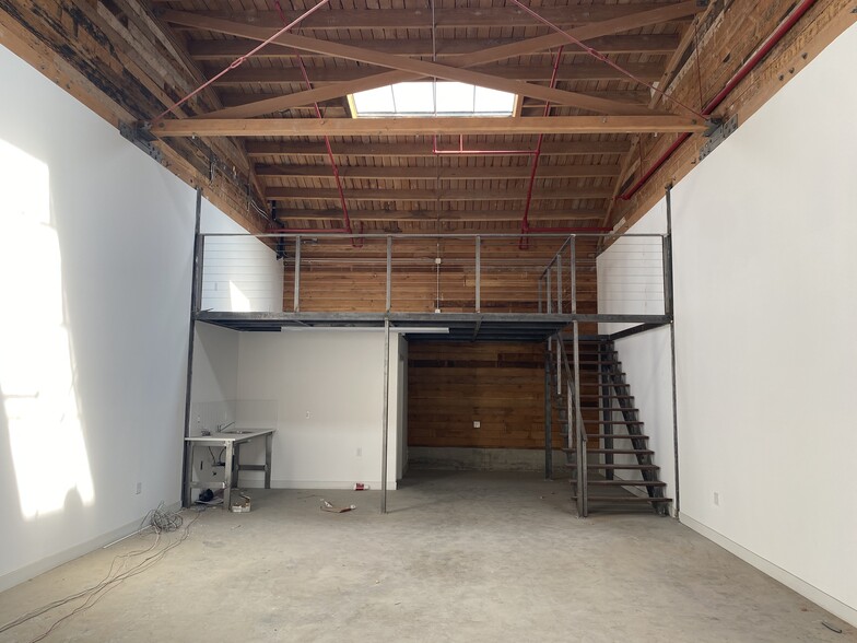 3364-3386 E Olympic Blvd, Los Angeles, CA for lease - Building Photo - Image 3 of 12