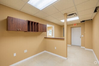 6740 Tower Dr, Hudson, FL for lease Interior Photo- Image 2 of 16