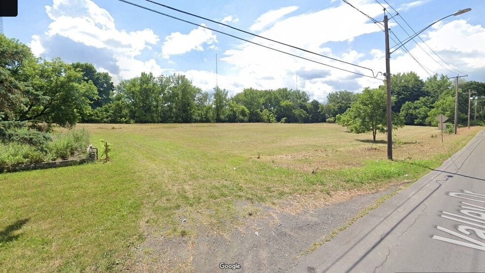 2407 Valley Drive, Syracuse, NY 13207 4.3 acres vacant land site