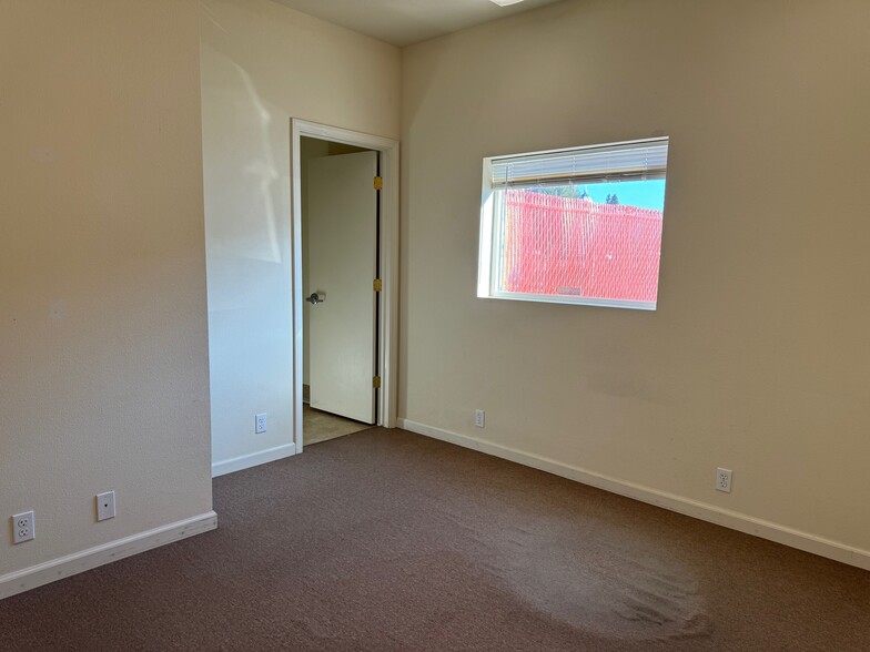 654 Kentucky St, Gridley, CA for lease - Building Photo - Image 3 of 7