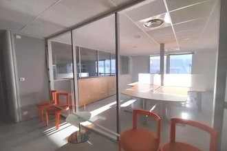 Office in Marseille for lease Interior Photo- Image 1 of 5