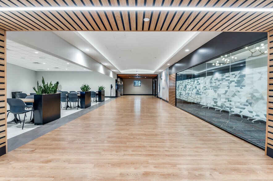 600 E Las Colinas Blvd, Irving, TX for lease - Interior Photo - Image 3 of 25