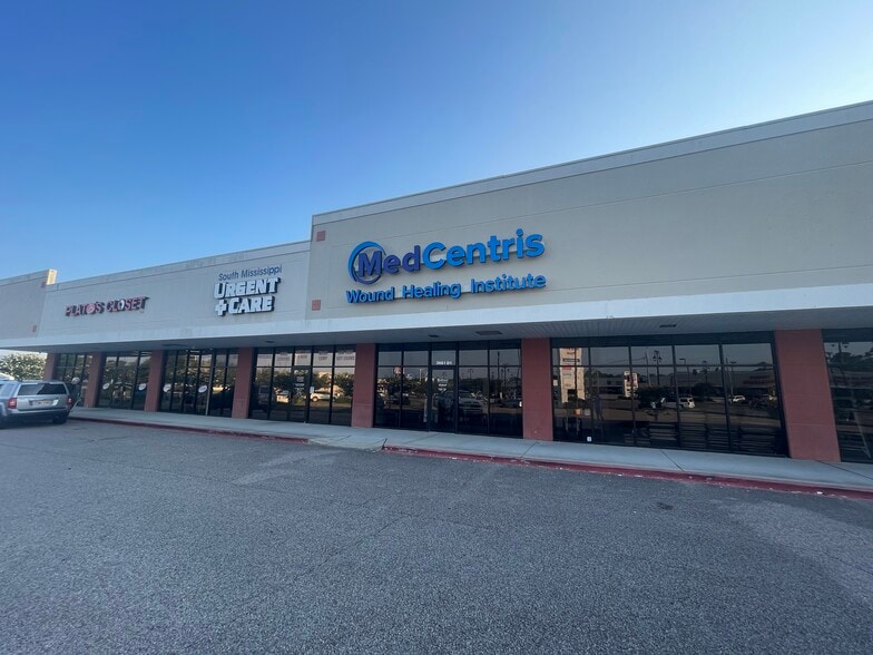 3661-3663 Sangani Blvd, Diberville, MS for lease - Building Photo - Image 2 of 3