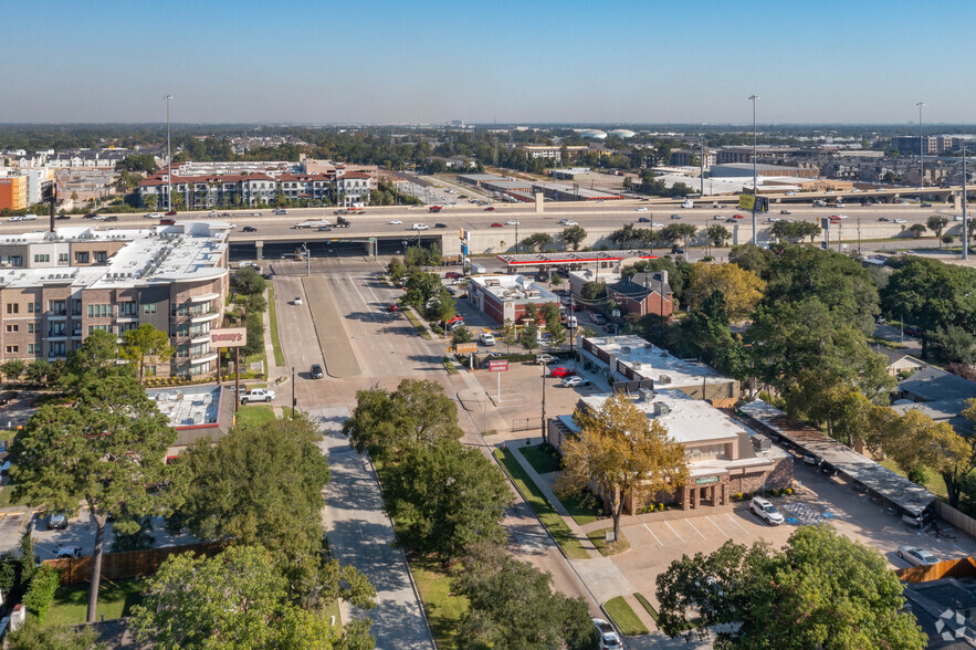 926 N Wilcrest Dr, Houston, TX for lease - Aerial - Image 3 of 6