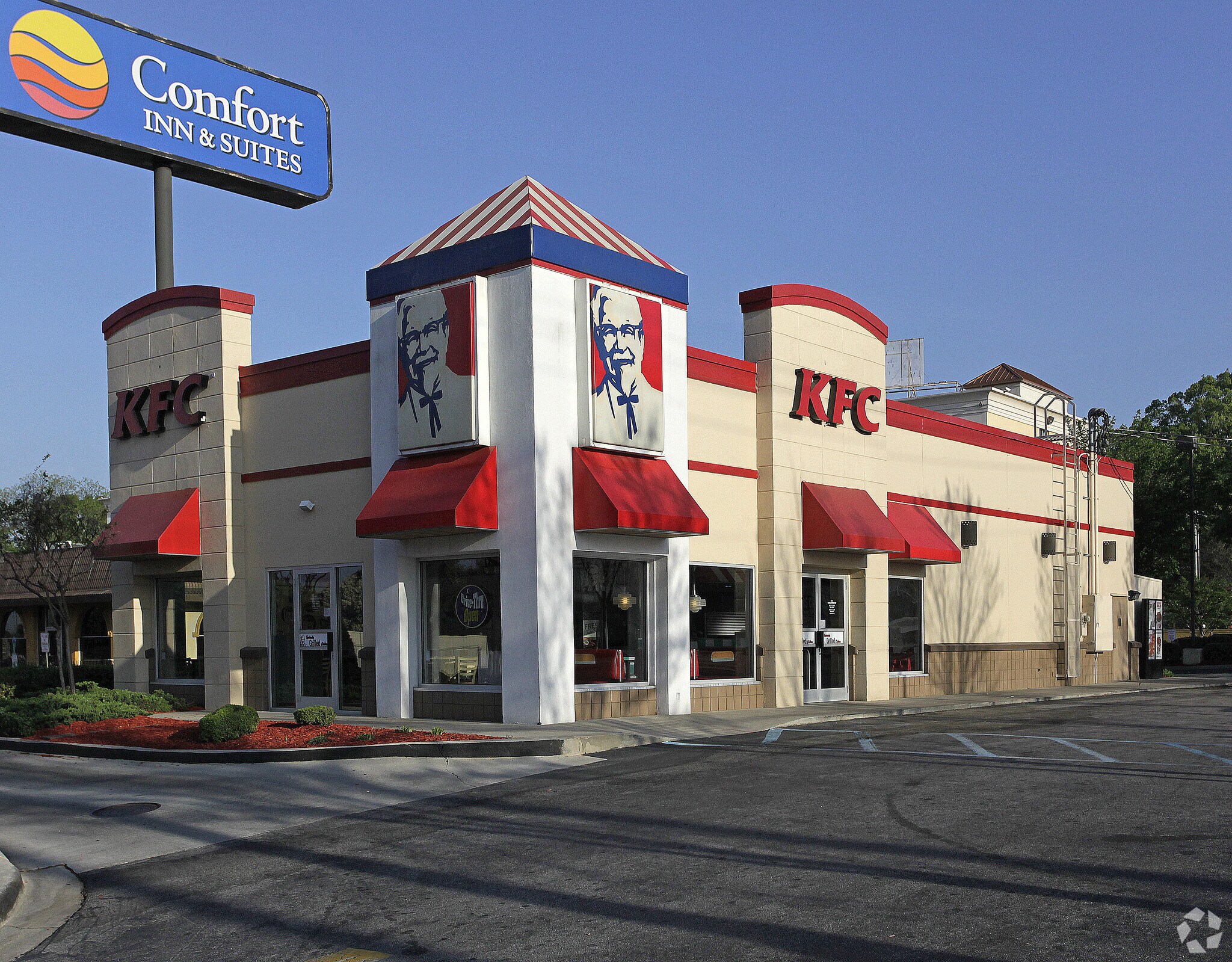 1395 Virginia Ave, East Point, GA for sale Primary Photo- Image 1 of 1