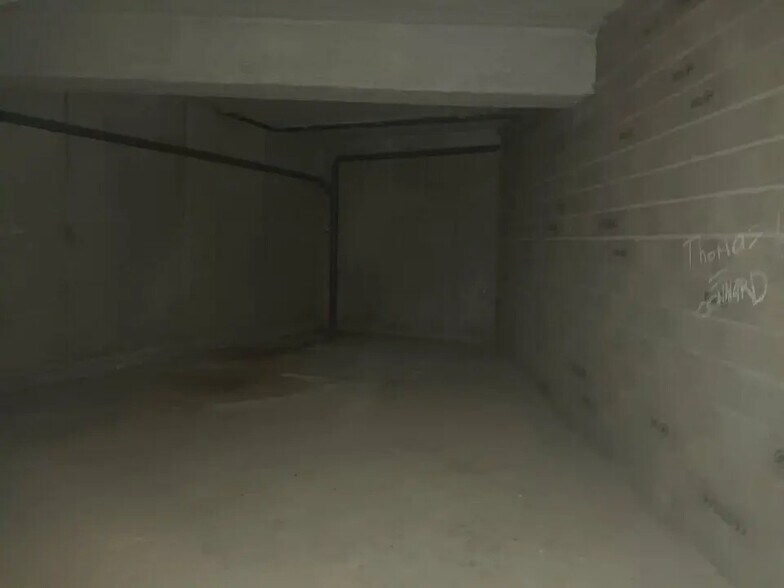 Retail in Fécamp for lease - Building Photo - Image 3 of 3